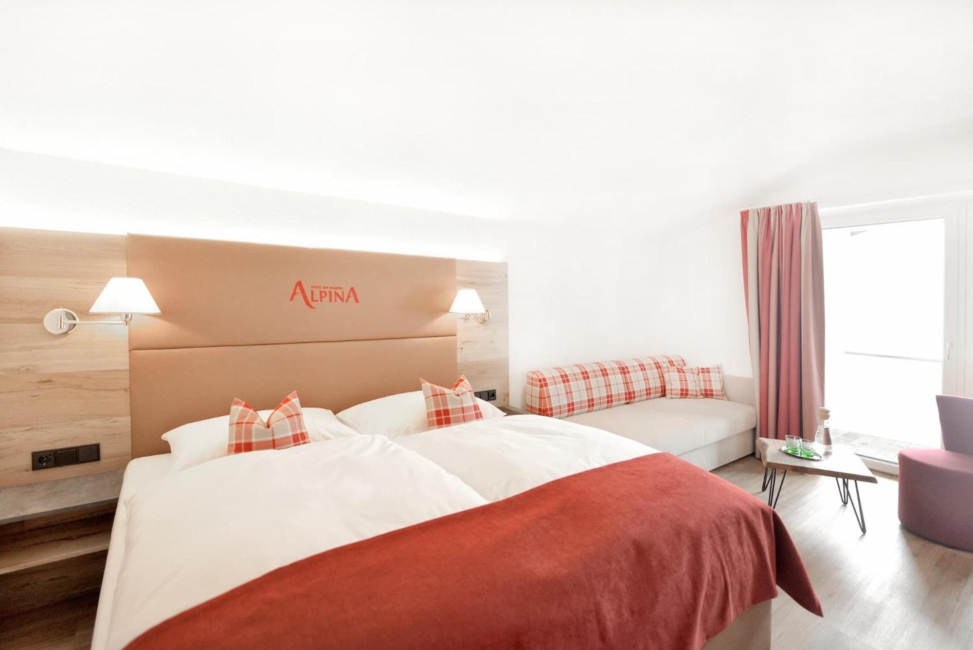 Hotel Alpina Superior Pettneu am Arlberg Exterior photo